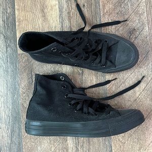 Black converse